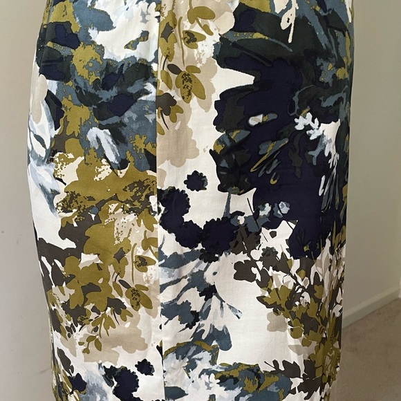 Van Heusen Green Floral Skirt Size:4 - Picture 3 of 5